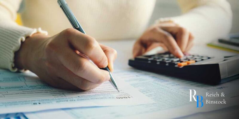 how to avoid paying taxes on settlement money