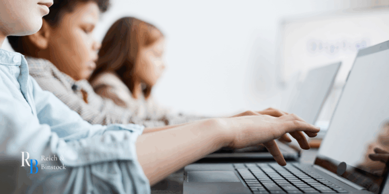 is reddit safe for kids