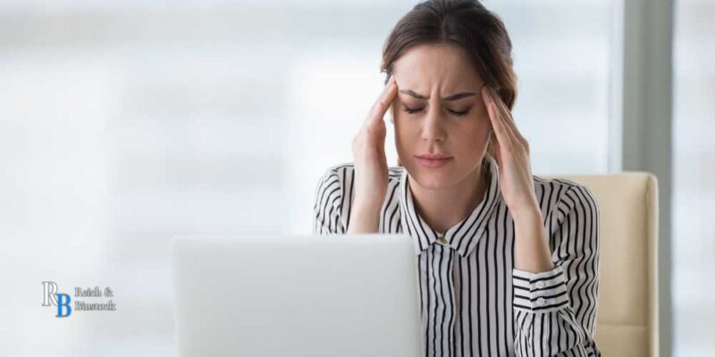 signs of screen addiction